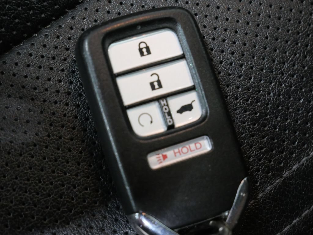 Used 2018 Honda CR-V Touring image 28