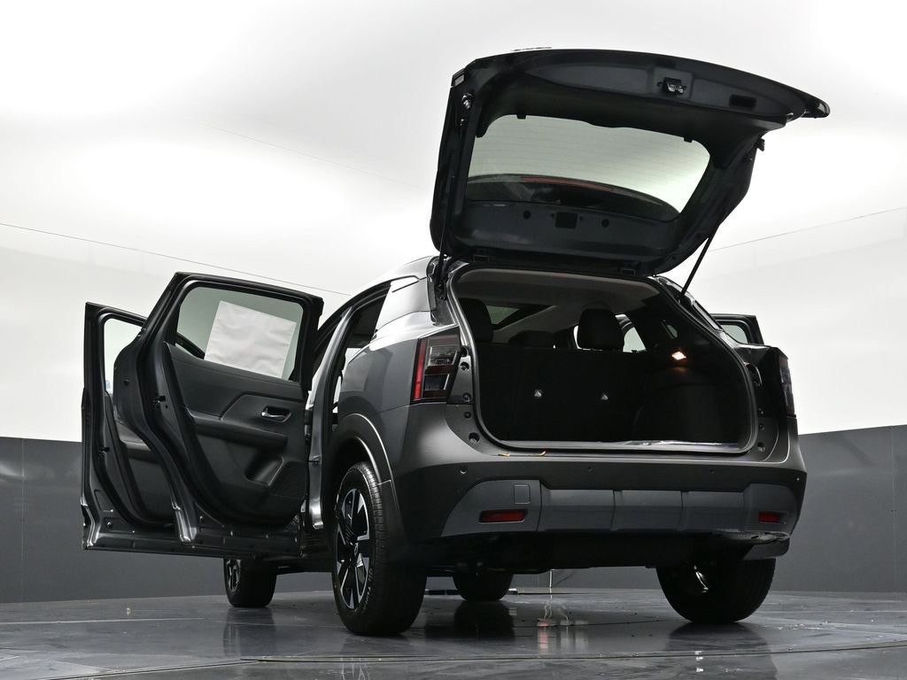 New 2026 Nissan Kicks SV w/ SV Premium Package AWD/4WD image 35