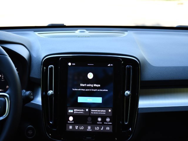 New 2026 Volvo XC40 B5 Ultra w/ Protection Package Premier image 26