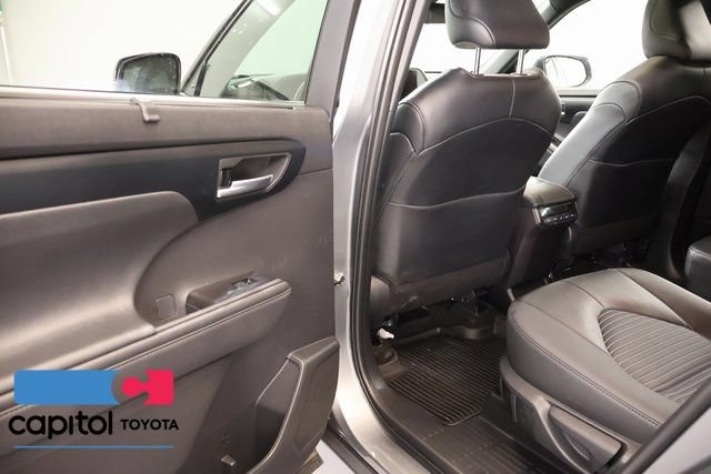 Certified 2026 Toyota Highlander XSE AWD/4WD image 32
