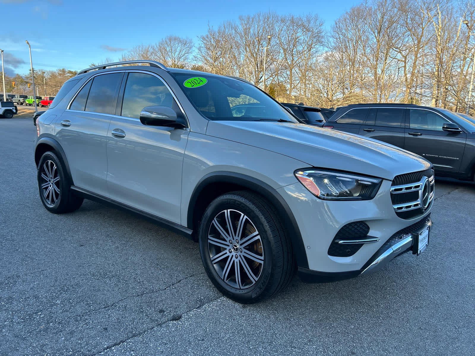 Used 2024 Mercedes-Benz GLE 350 4MATIC image 2