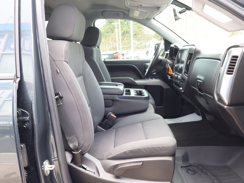 Used 2018 Chevrolet Silverado 1500 LT w/ All Star Edition image 34