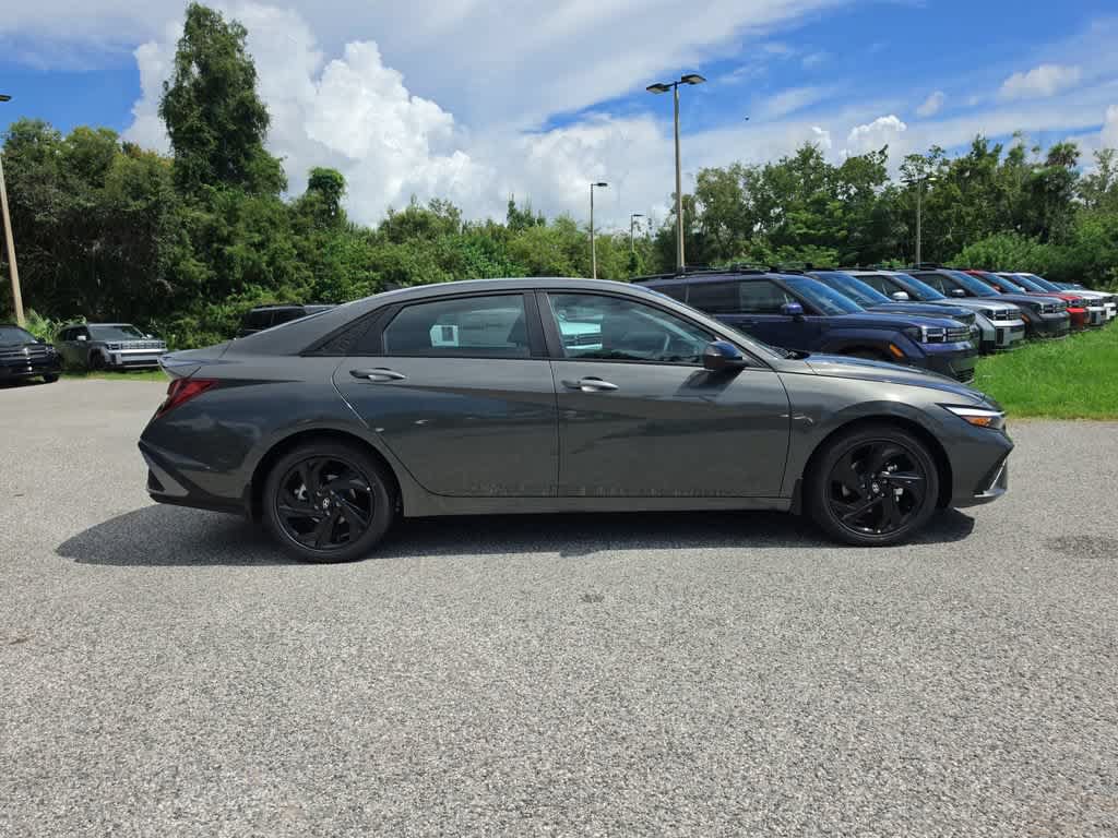 New 2026 Hyundai Elantra SEL Sport FWD image 8