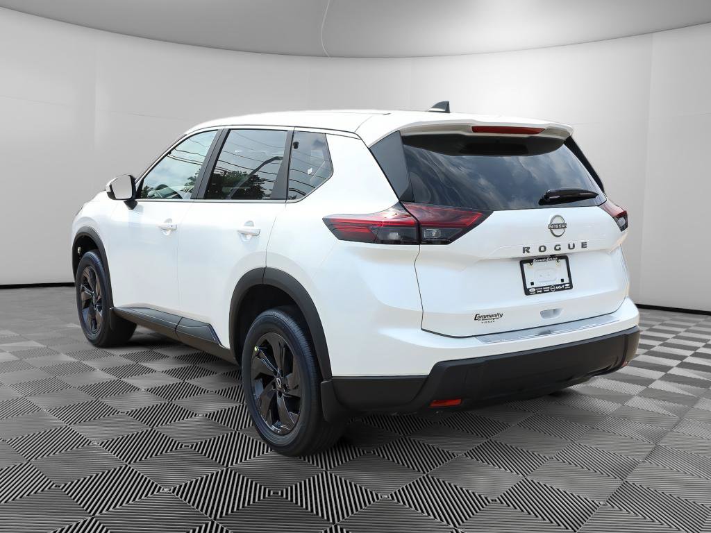 New 2026 Nissan Rogue SV FWD image 5
