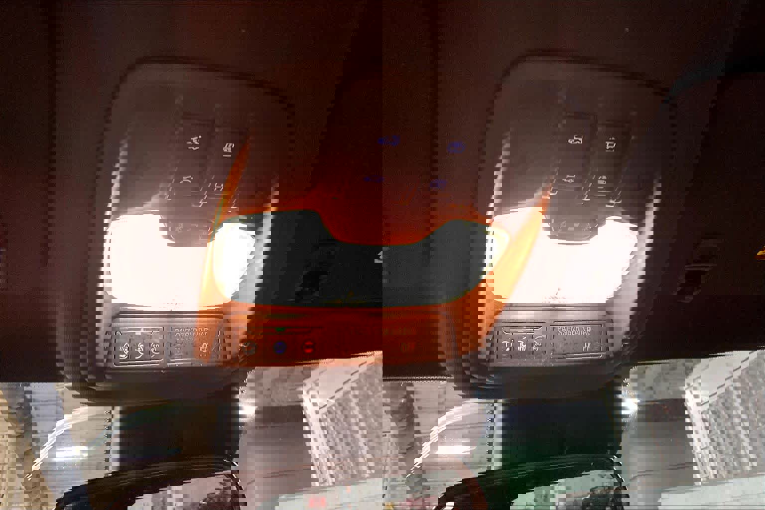 Used 2021 Chevrolet TrailBlazer RS w/ Sun and Liftgate Package image 34