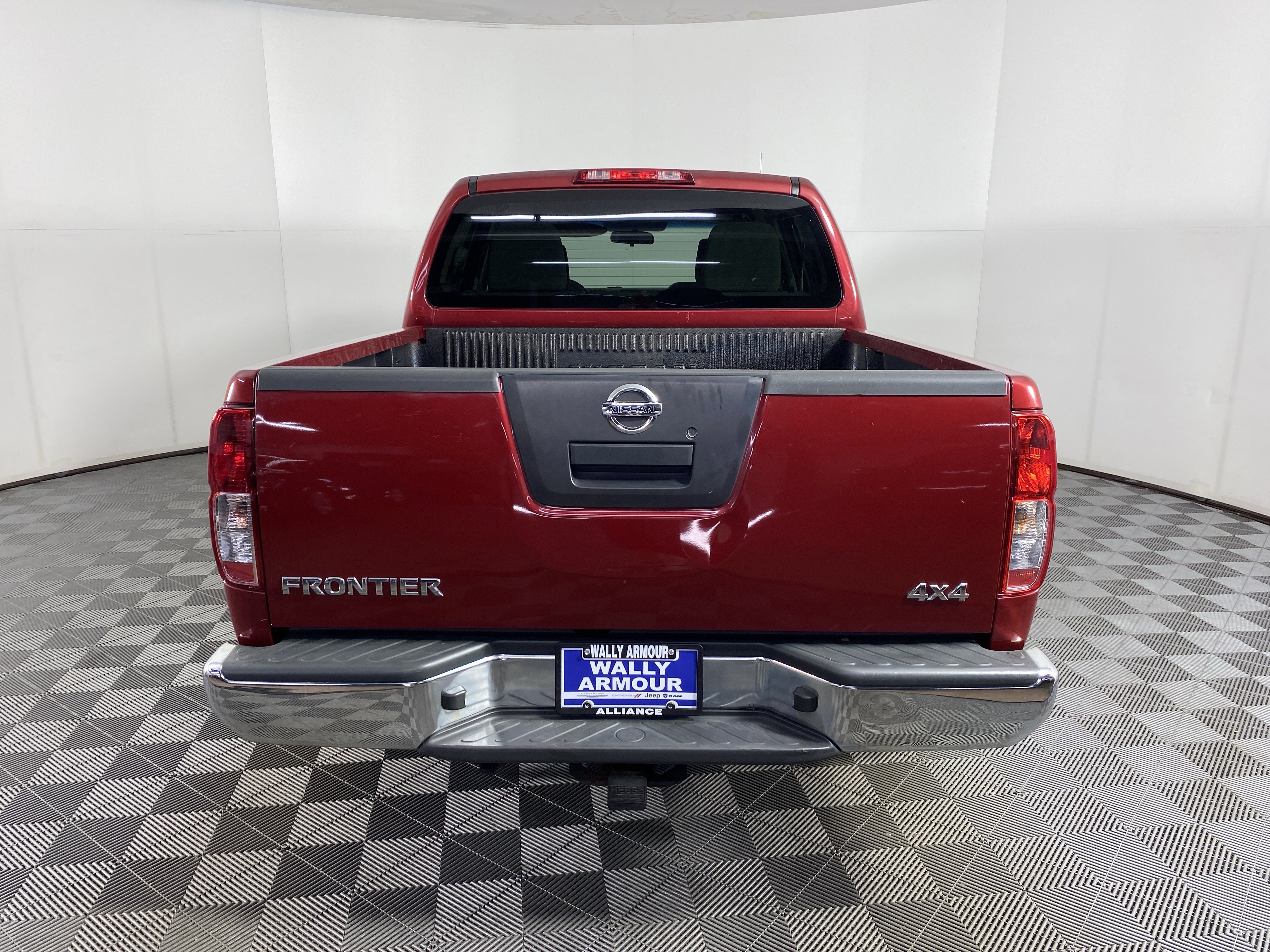 Used 2012 Nissan Frontier S AWD/4WD image 4