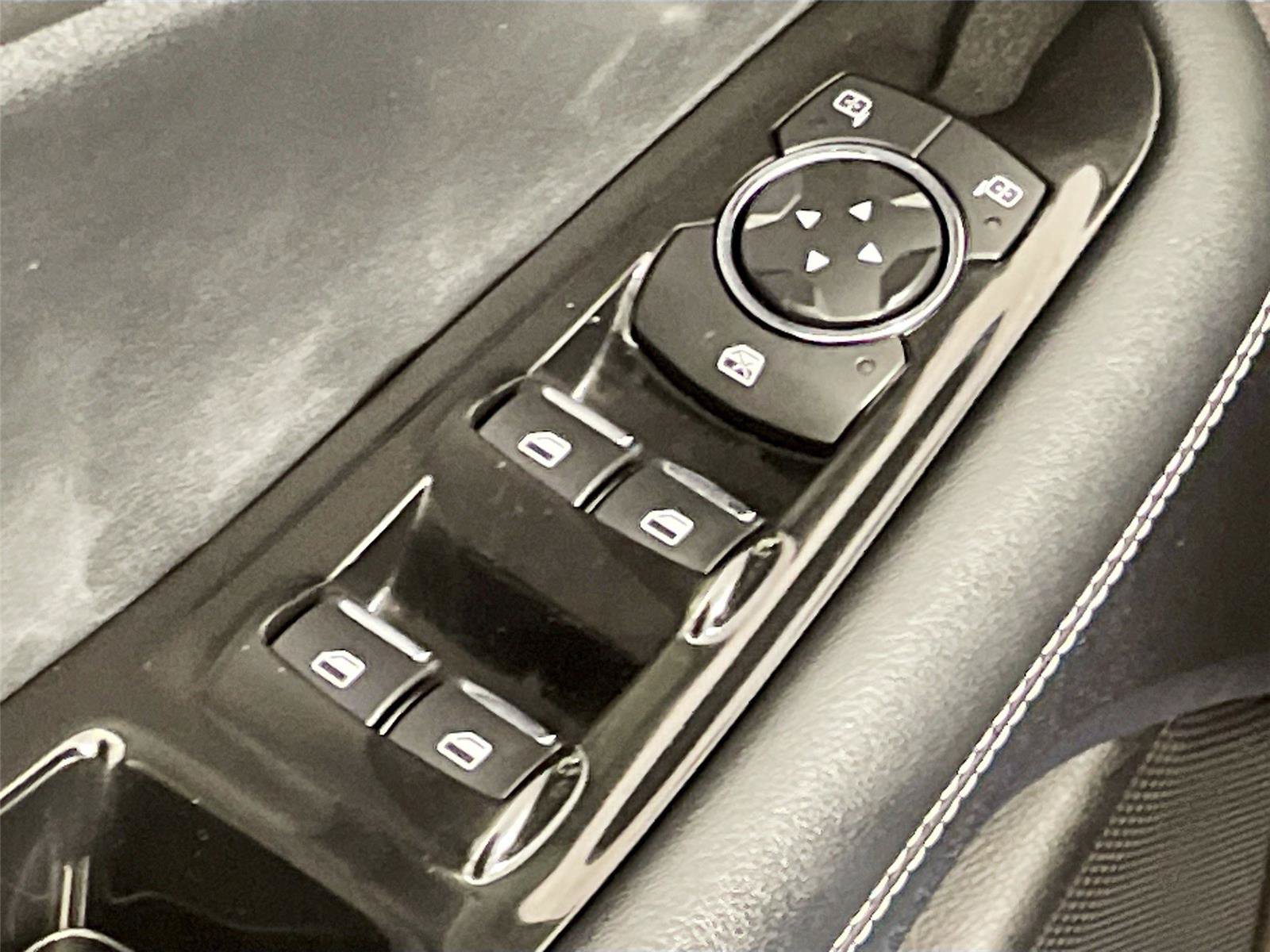 Used 2020 Ford Edge ST w/ Cold Weather Package AWD/4WD image 22