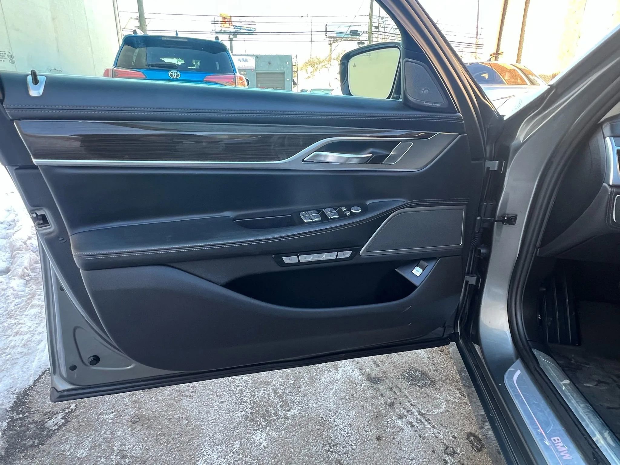 Used 2016 BMW 750i xDrive 750i xDrive Sedan 4D image 21