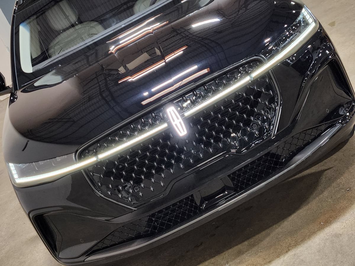 Used 2024 Lincoln Nautilus Black Label w/ Jet Appearance Package (87T) AWD/4WD image 19