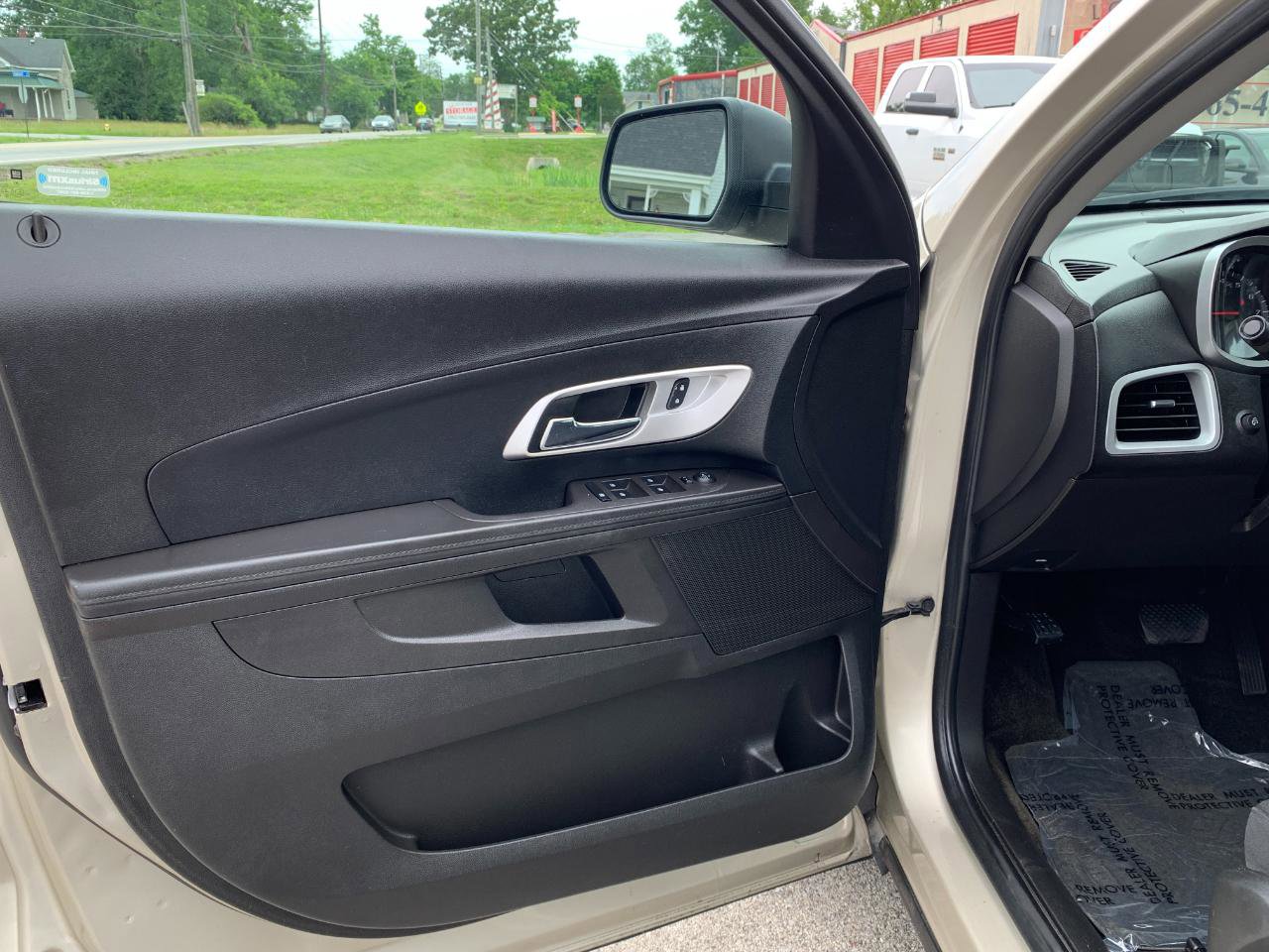 Used 2015 Chevrolet Equinox LS FWD image 9