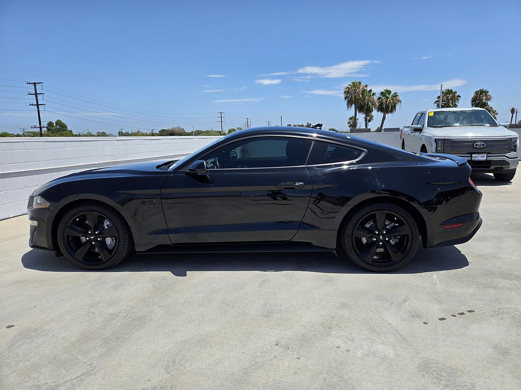 Used 2022 Ford Mustang GT Premium w/ Black Accent Package RWD image 7