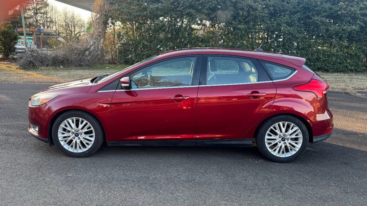 Used 2015 Ford Focus Titanium image 5
