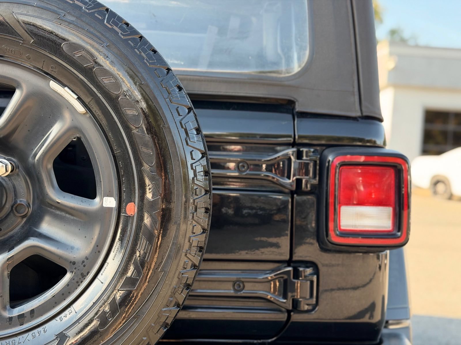 Used 2019 Jeep Wrangler Sport AWD/4WD image 10