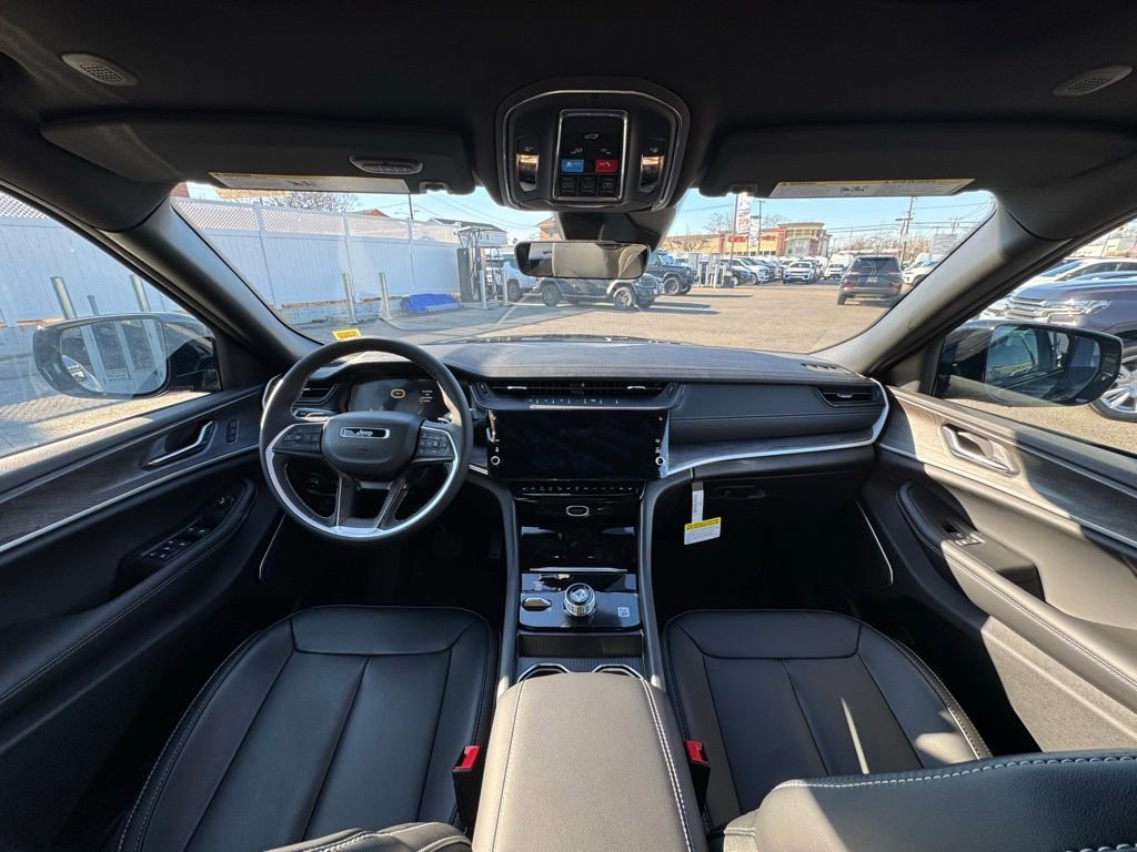 New 2026 Jeep Grand Cherokee Limited w/ Limited Altitude Package image 10