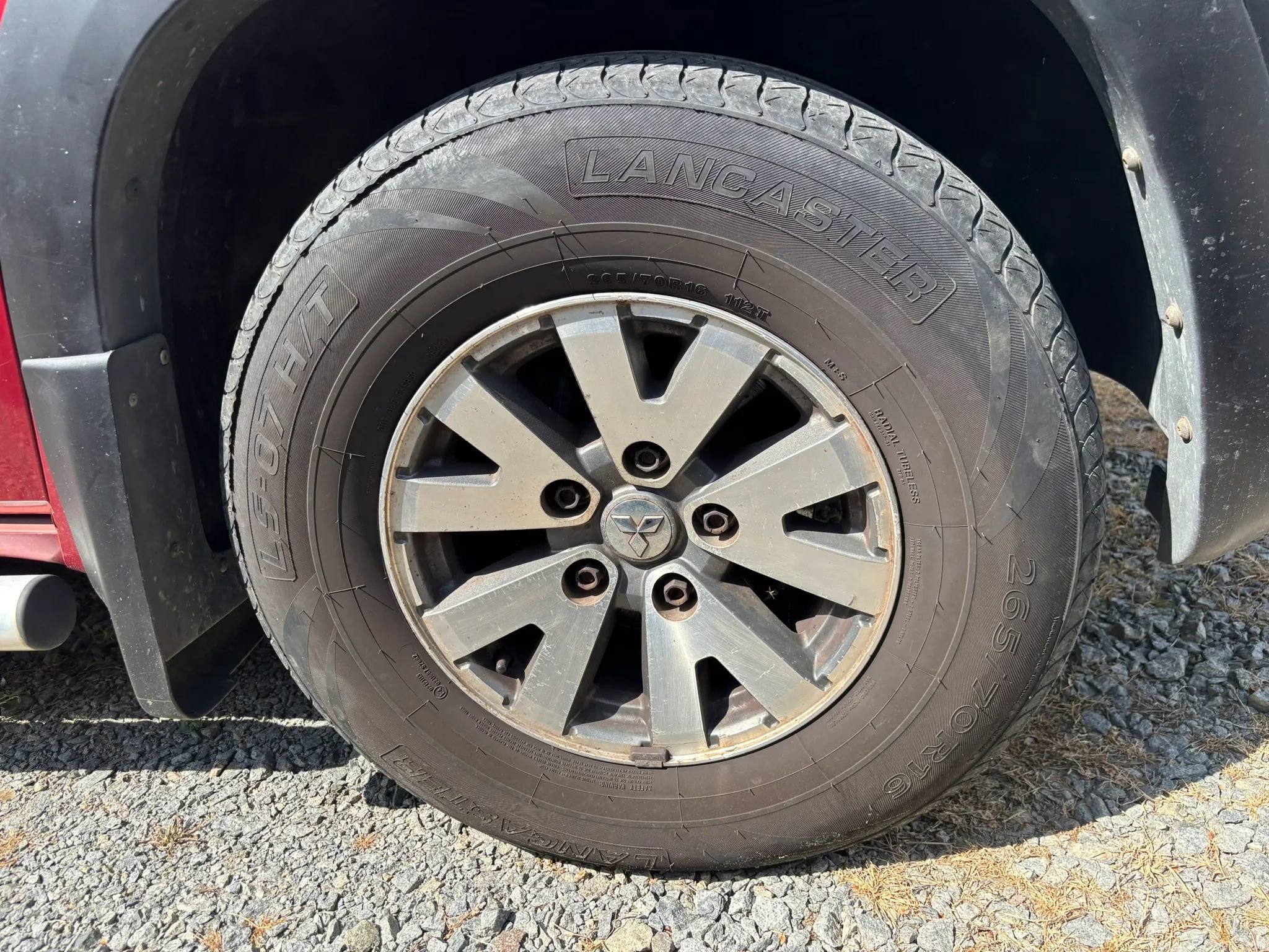 Used 2006 Mitsubishi Raider DuroCross AWD/4WD image 4