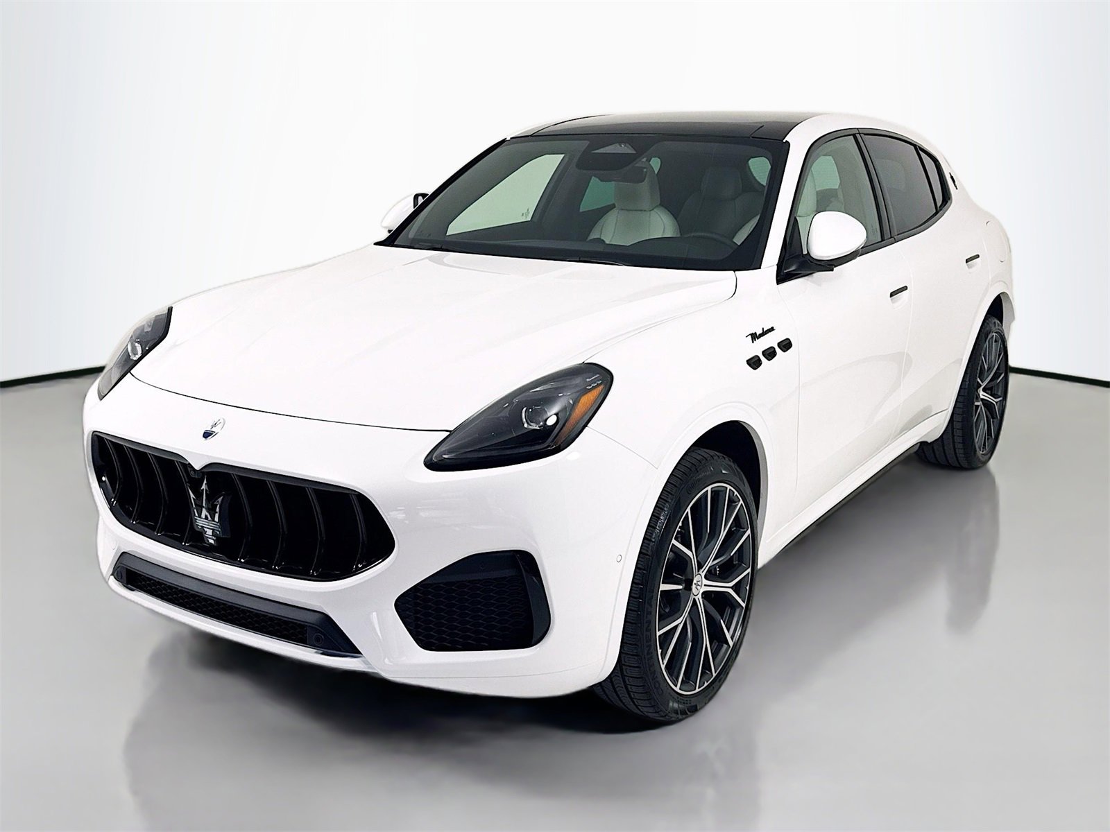 New 2026 Maserati Grecale Modena image 4