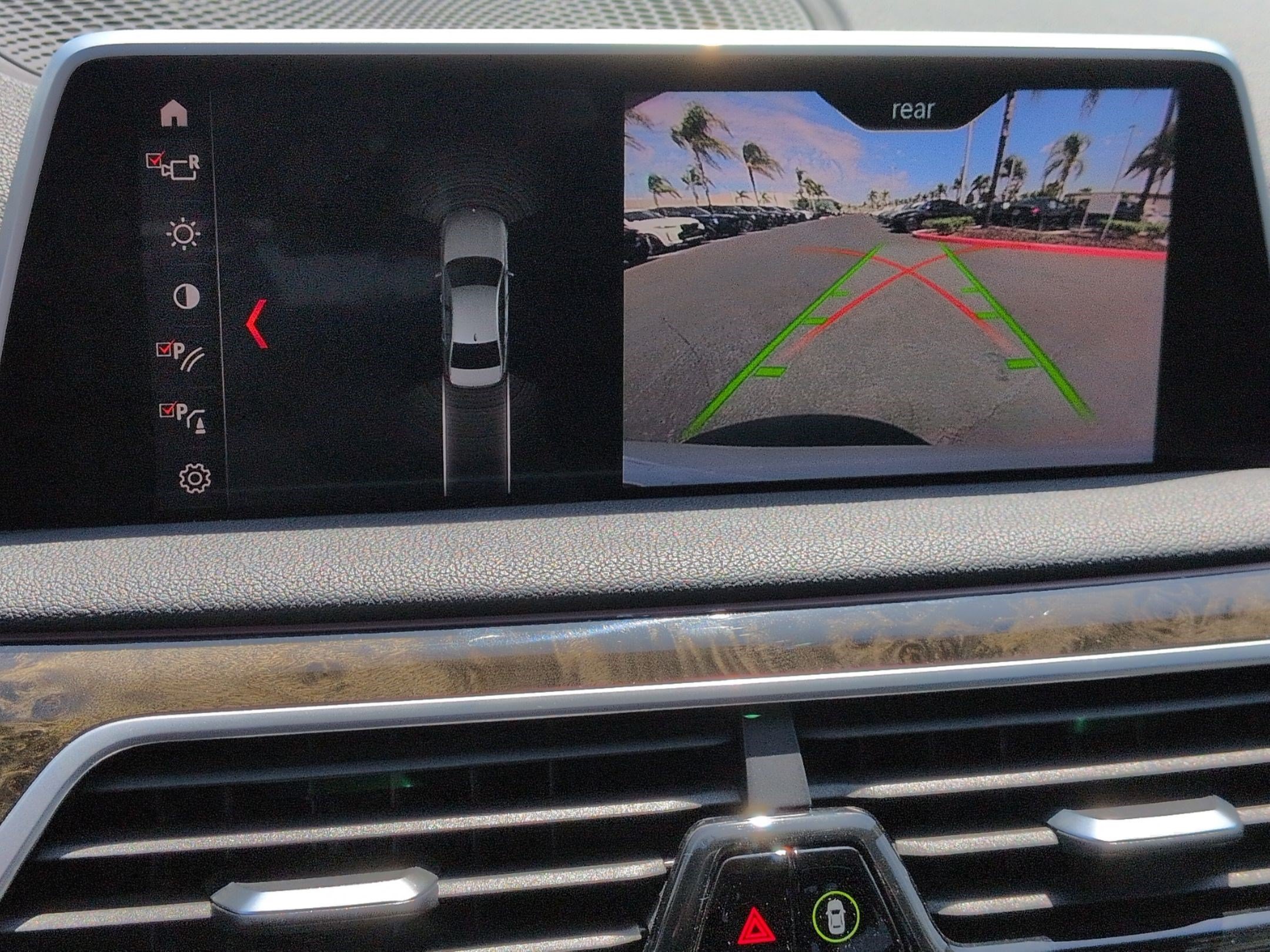 Used 2019 BMW 750i w/ M Sport Package RWD image 25