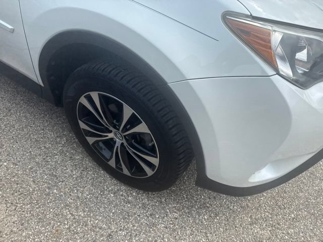 Used 2015 Toyota RAV4 Limited AWD/4WD image 3