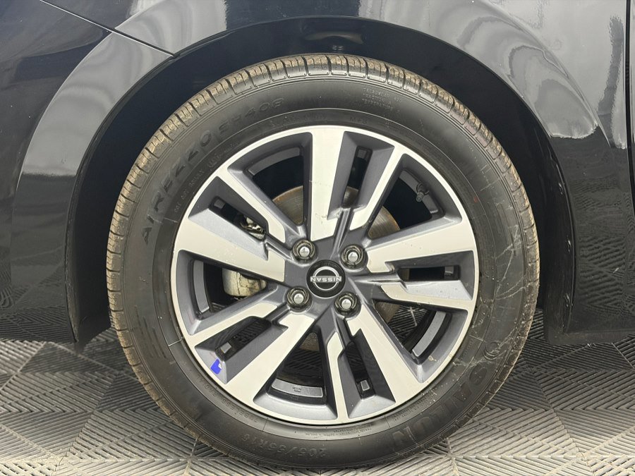 Used 2023 Nissan Versa SV FWD image 28