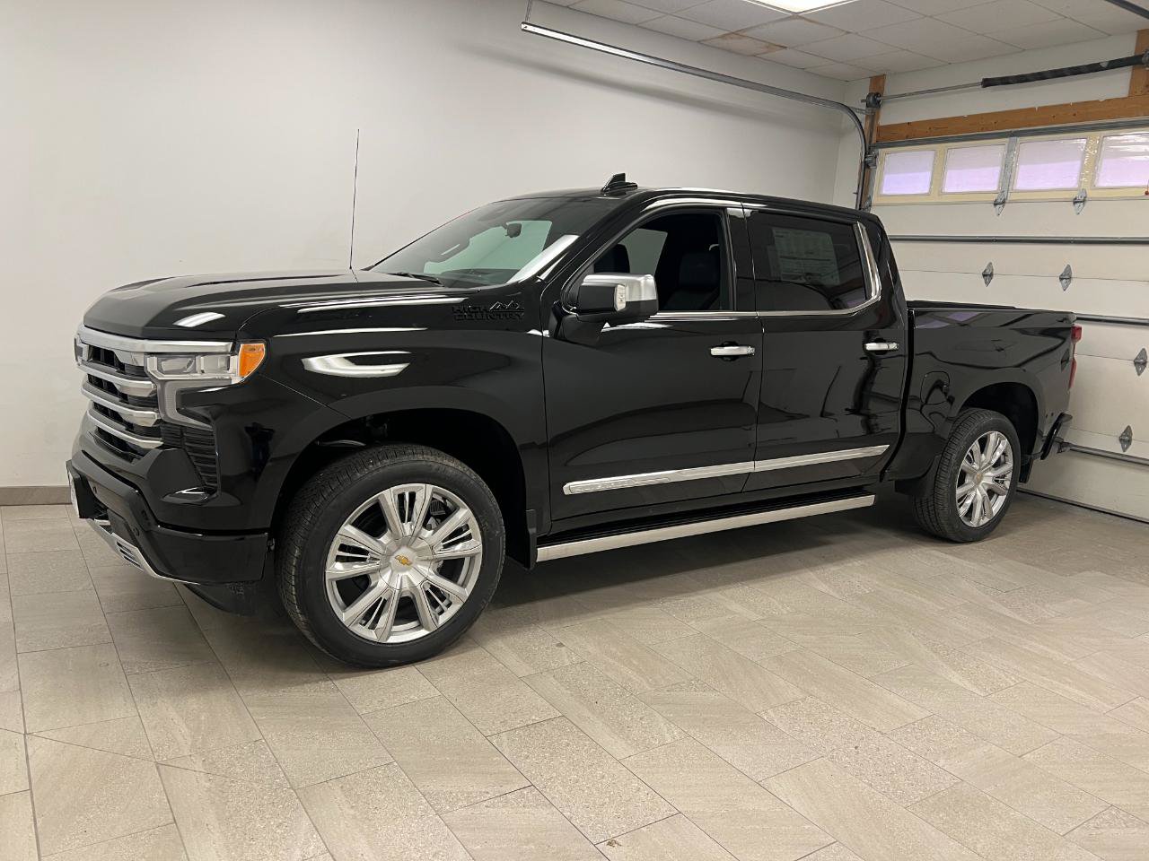 New 2026 Chevrolet Silverado 1500 High Country AWD/4WD image 2