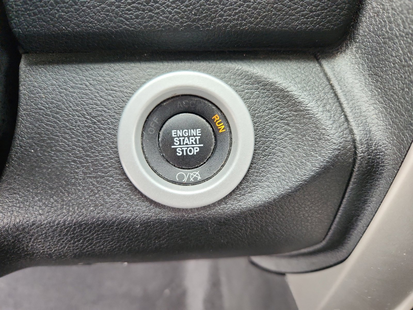 Used 2018 RAM 2500 Laramie image 30