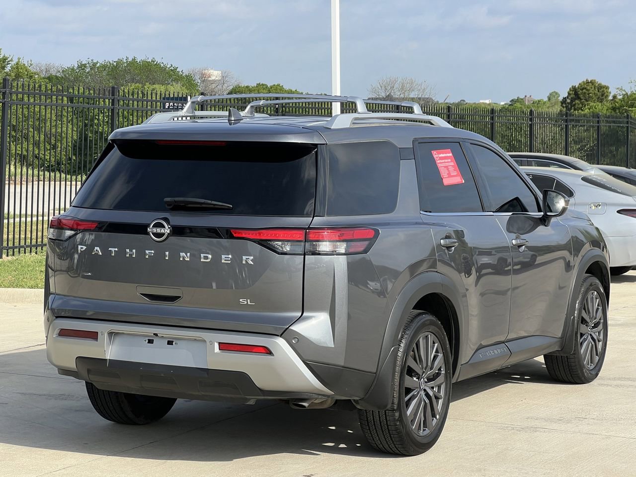 Certified 2024 Nissan Pathfinder SL w/ SL Premium Package image 4