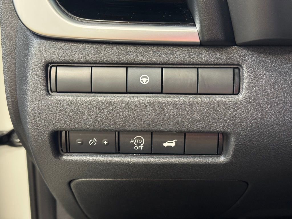 Used 2023 Nissan Rogue SL w/ SL Premium Package AWD/4WD image 32