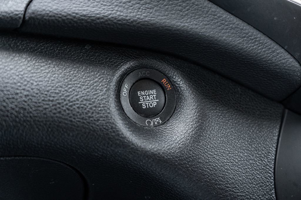 Used 2021 Jeep Cherokee Limited image 26