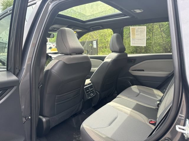Certified 2025 Subaru Forester Premium AWD/4WD image 10
