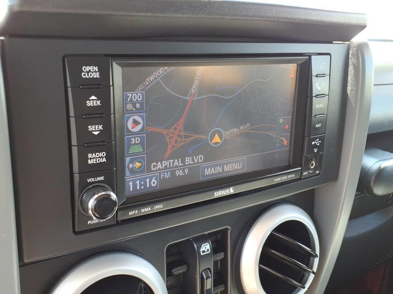 Used 2010 Jeep Wrangler Unlimited Sahara w/ Dual Top Group AWD/4WD image 15