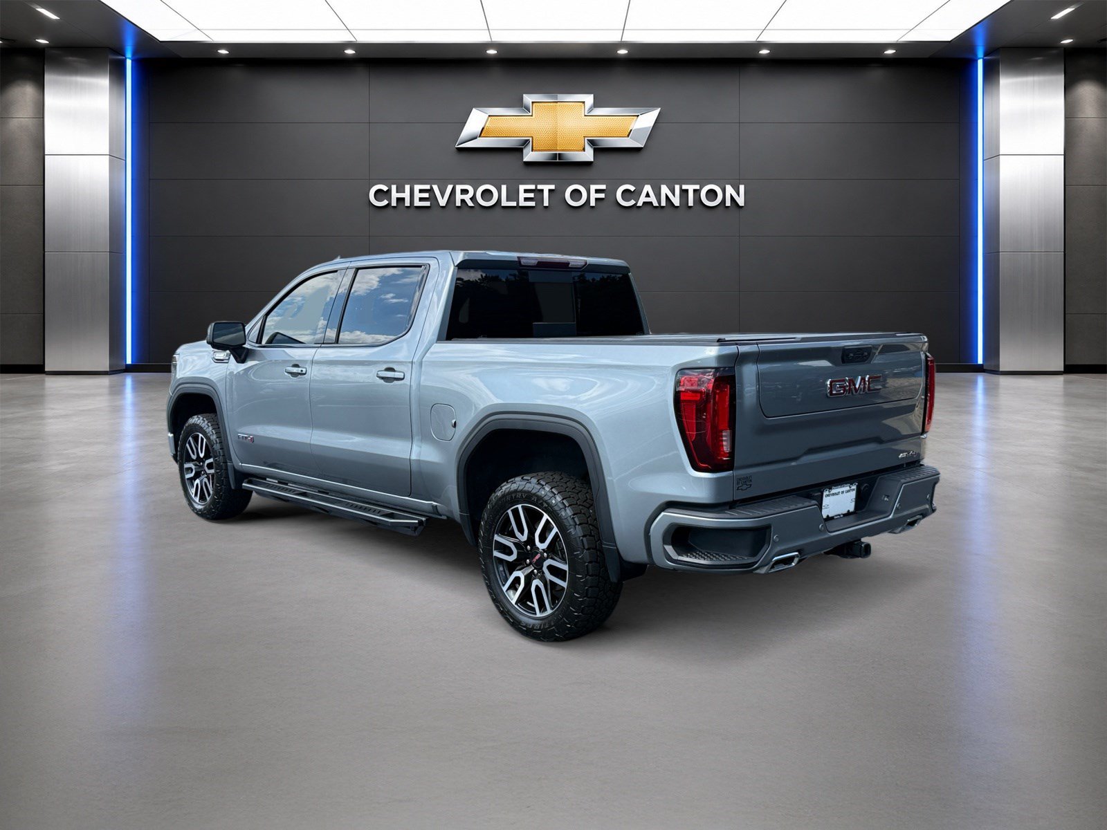 Used 2023 GMC Sierra 1500 AT4 w/ AT4 Preferred Package AWD/4WD image 7