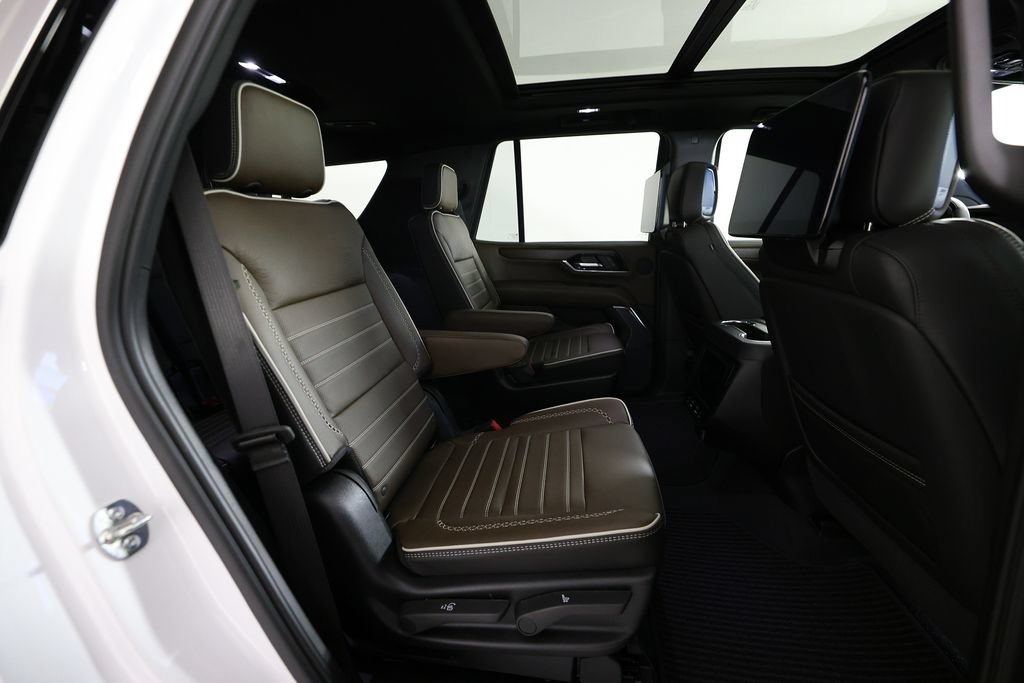 Used 2026 GMC Yukon Denali Ultimate AWD/4WD image 11