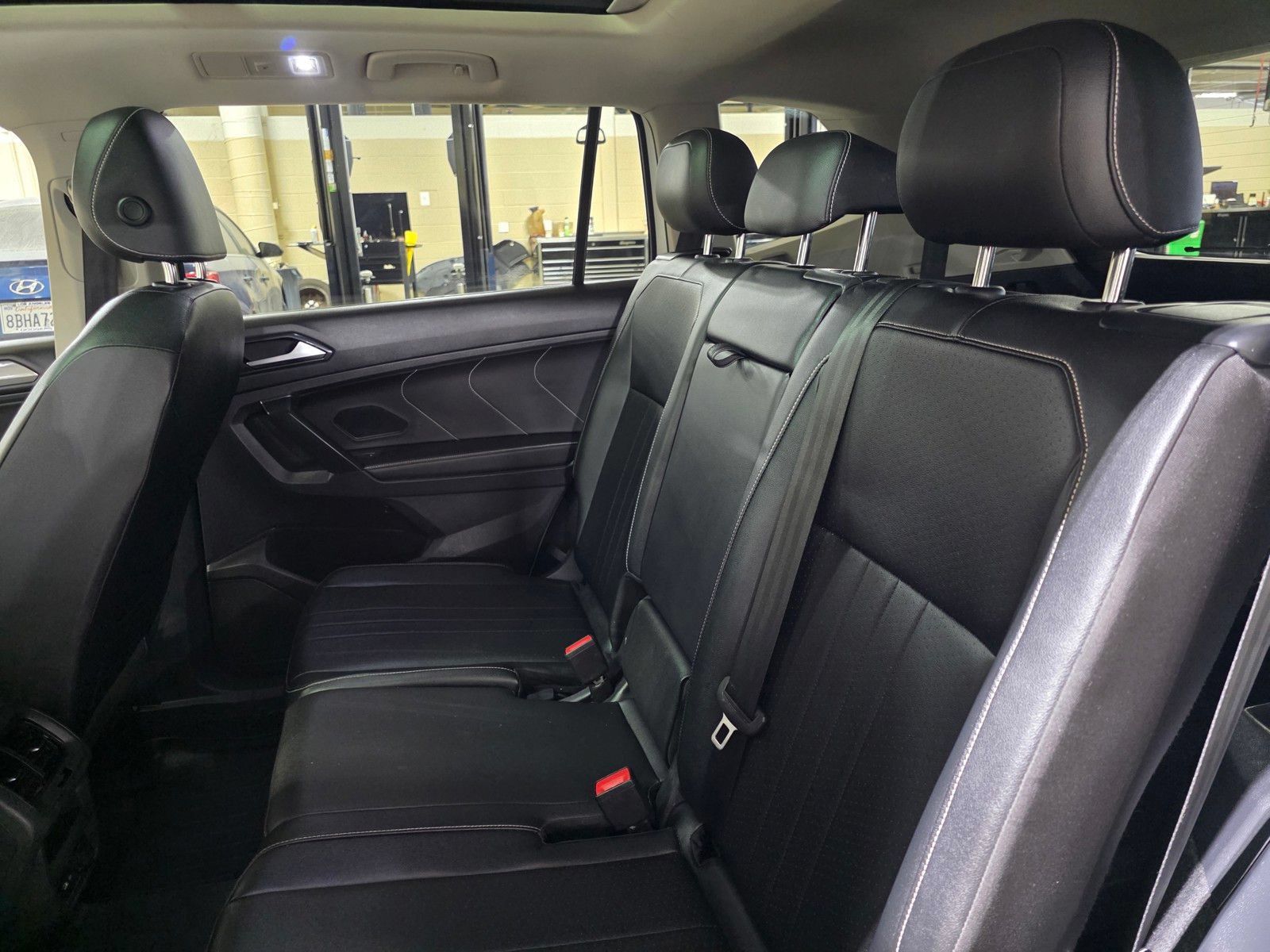 Used 2022 Volkswagen Tiguan SE FWD image 14