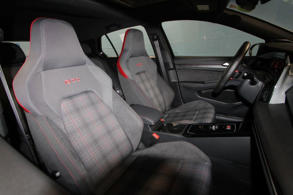 Used 2024 Volkswagen GTI SE image 20