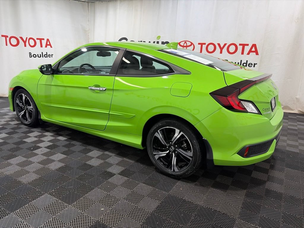 Used 2018 Honda Civic Touring image 5