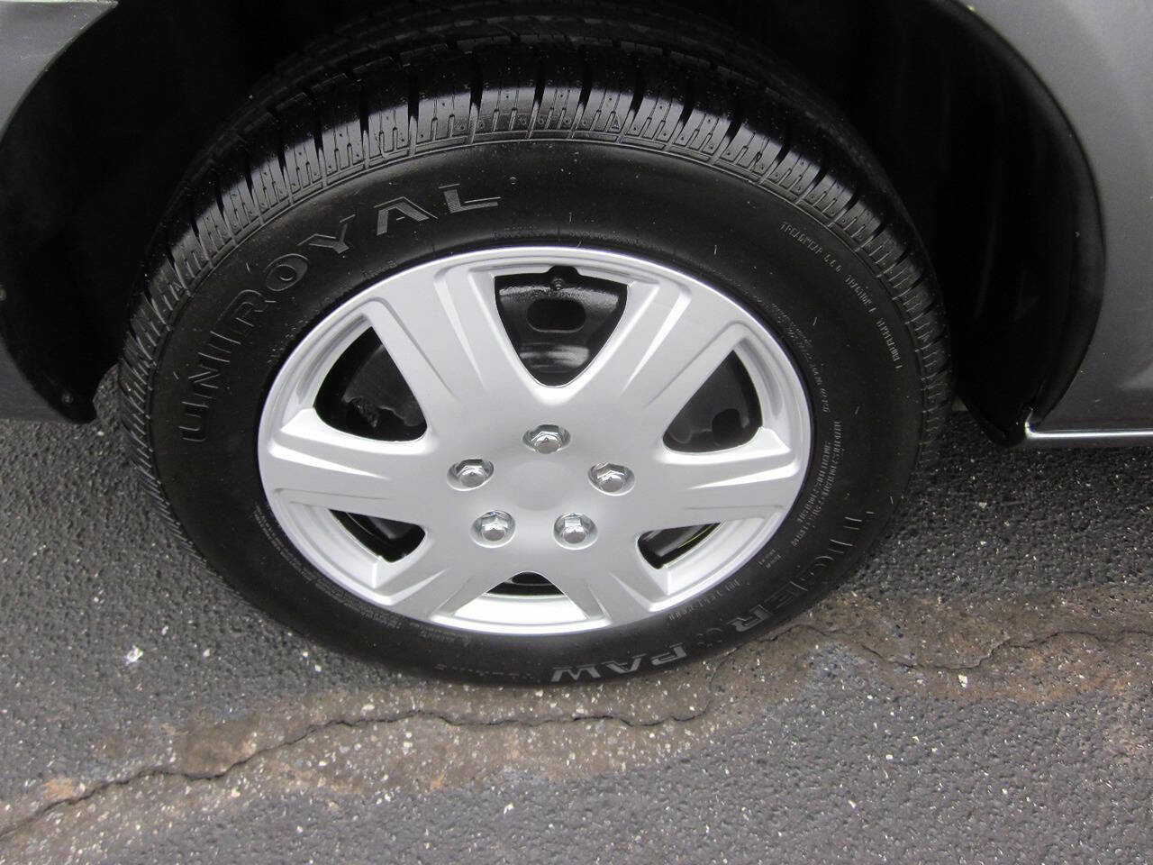 Used 2006 Dodge Stratus SXT image 16