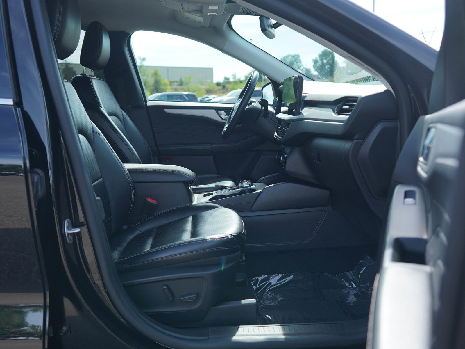 Used 2024 Ford Escape Platinum AWD/4WD image 11