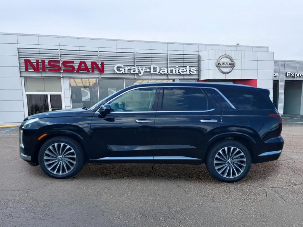 Used 2024 Hyundai Palisade Calligraphy FWD image 4