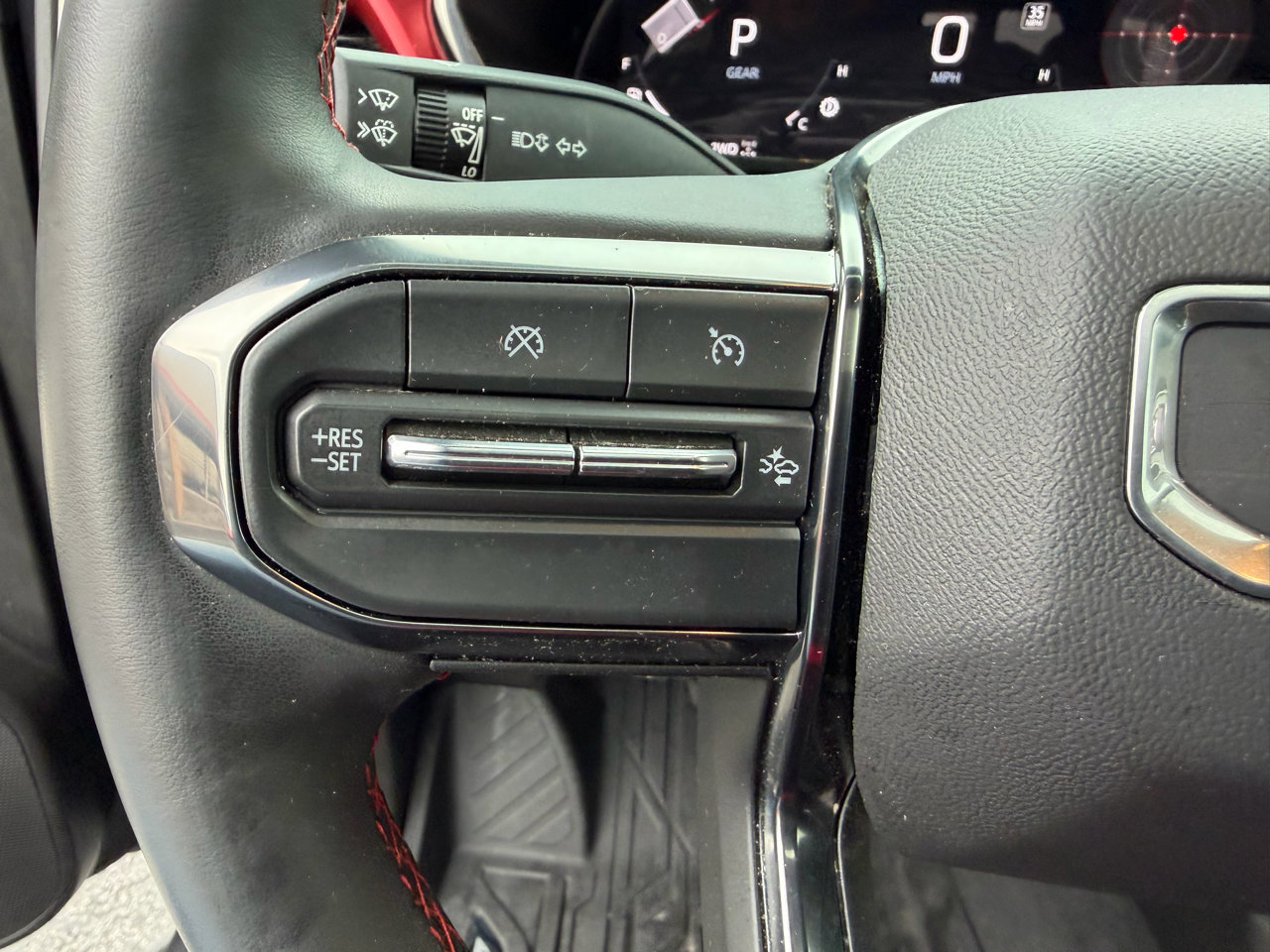 Used 2023 GMC Canyon AT4X image 25