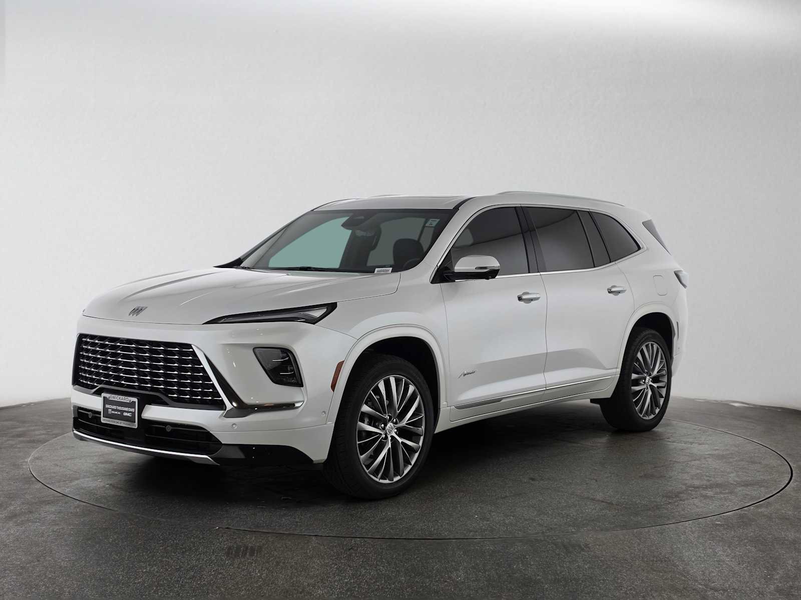 Used 2025 Buick Enclave Avenir w/ Super Cruise Package FWD image 7