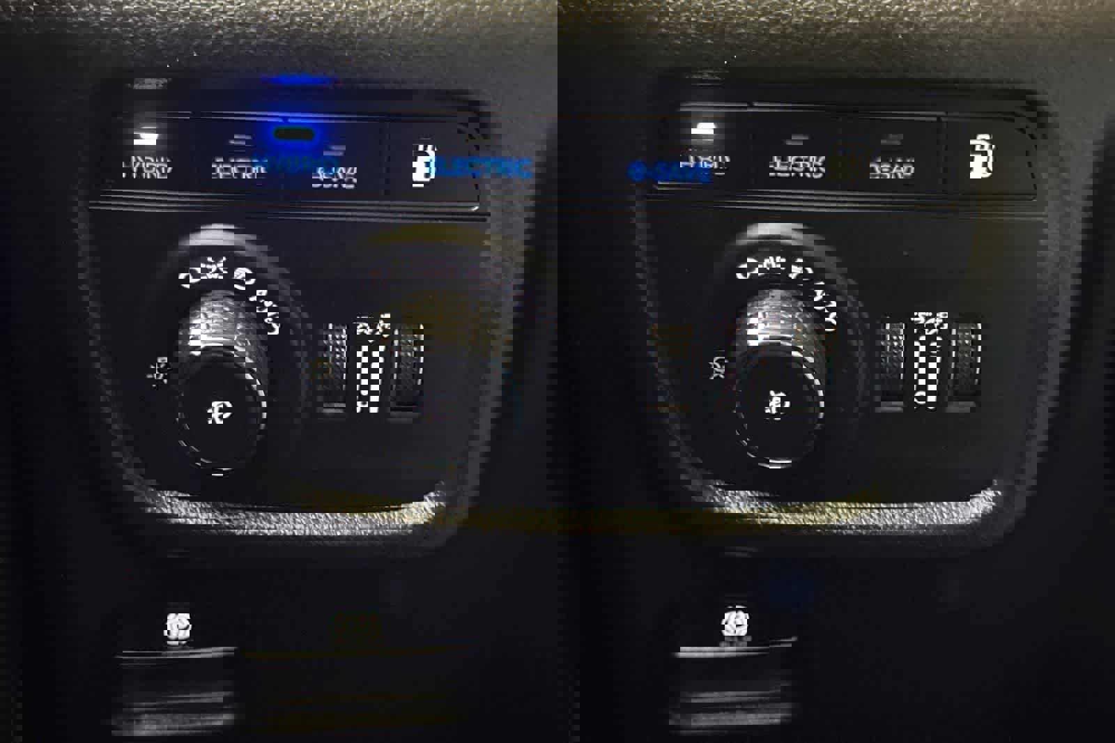 Used 2023 Jeep Grand Cherokee Trailhawk w/ Advanced Protech Group II image 34