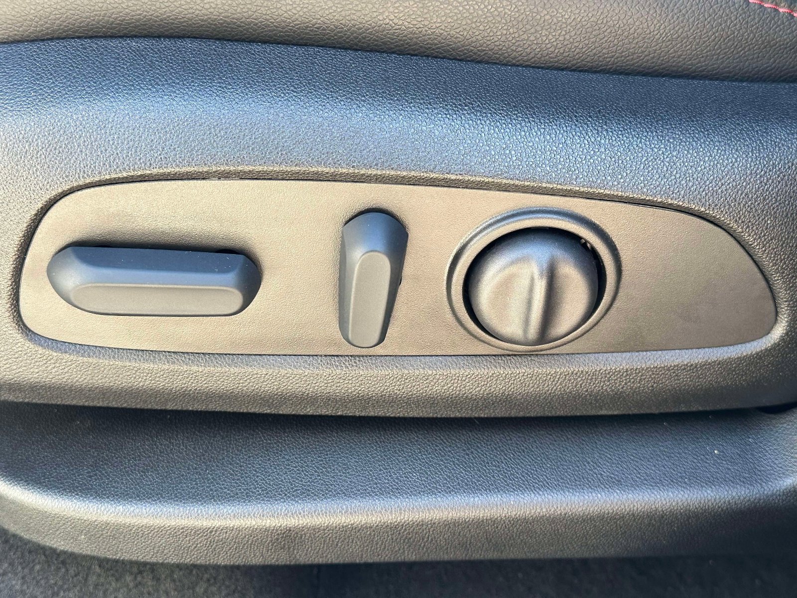 Used 2022 Chevrolet Equinox RS image 22