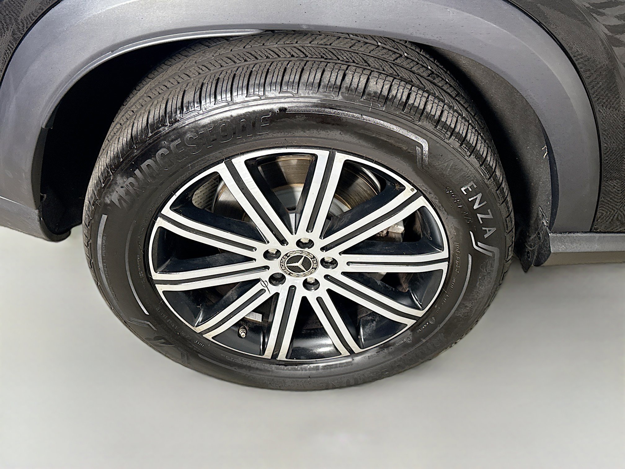 Used 2024 Mercedes-Benz GLE 450e 4MATIC w/ Warmth & Comfort Package image 33