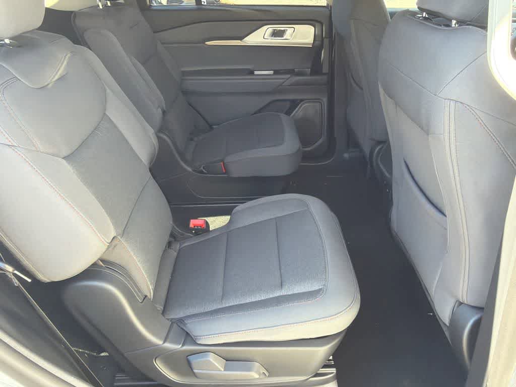 New 2026 Ford Explorer Active image 14