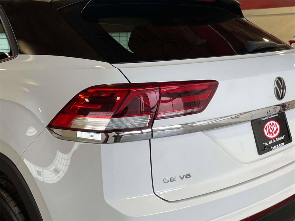 Used 2020 Volkswagen Atlas Cross Sport SE image 11