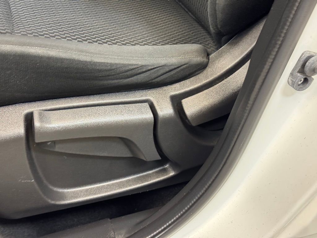 Used 2016 Nissan Rogue S w/ Appearance Package image 11