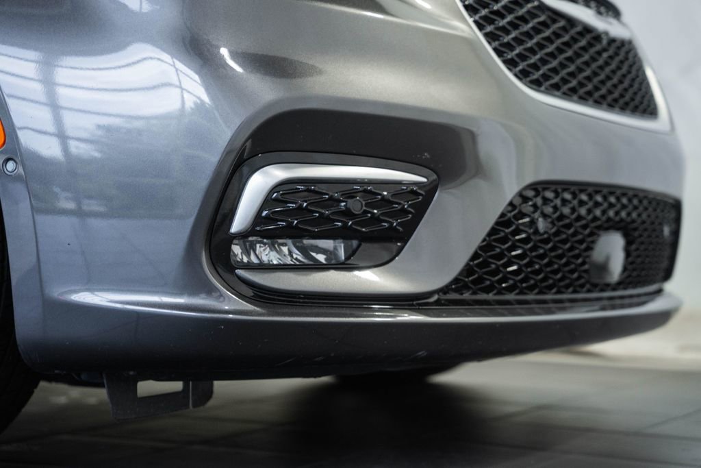 Used 2022 Chrysler Pacifica Pinnacle FWD image 18