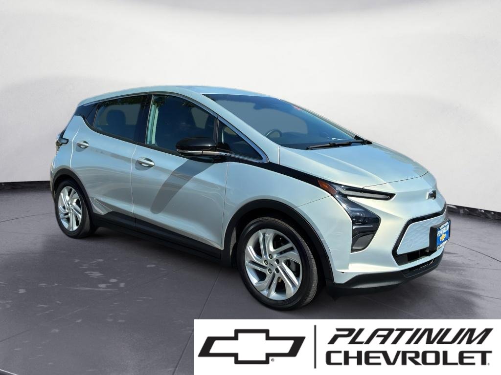 Used 2023 Chevrolet Bolt LT FWD image 1
