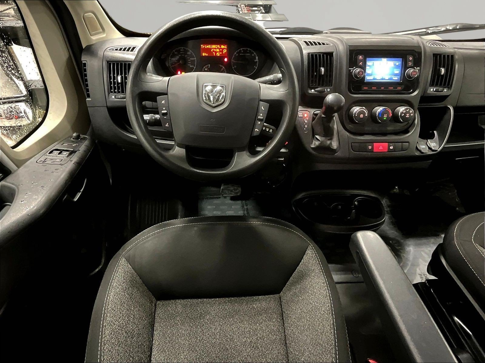 Used 2019 RAM ProMaster 2500 w/ Interior Convenience Group FWD image 9
