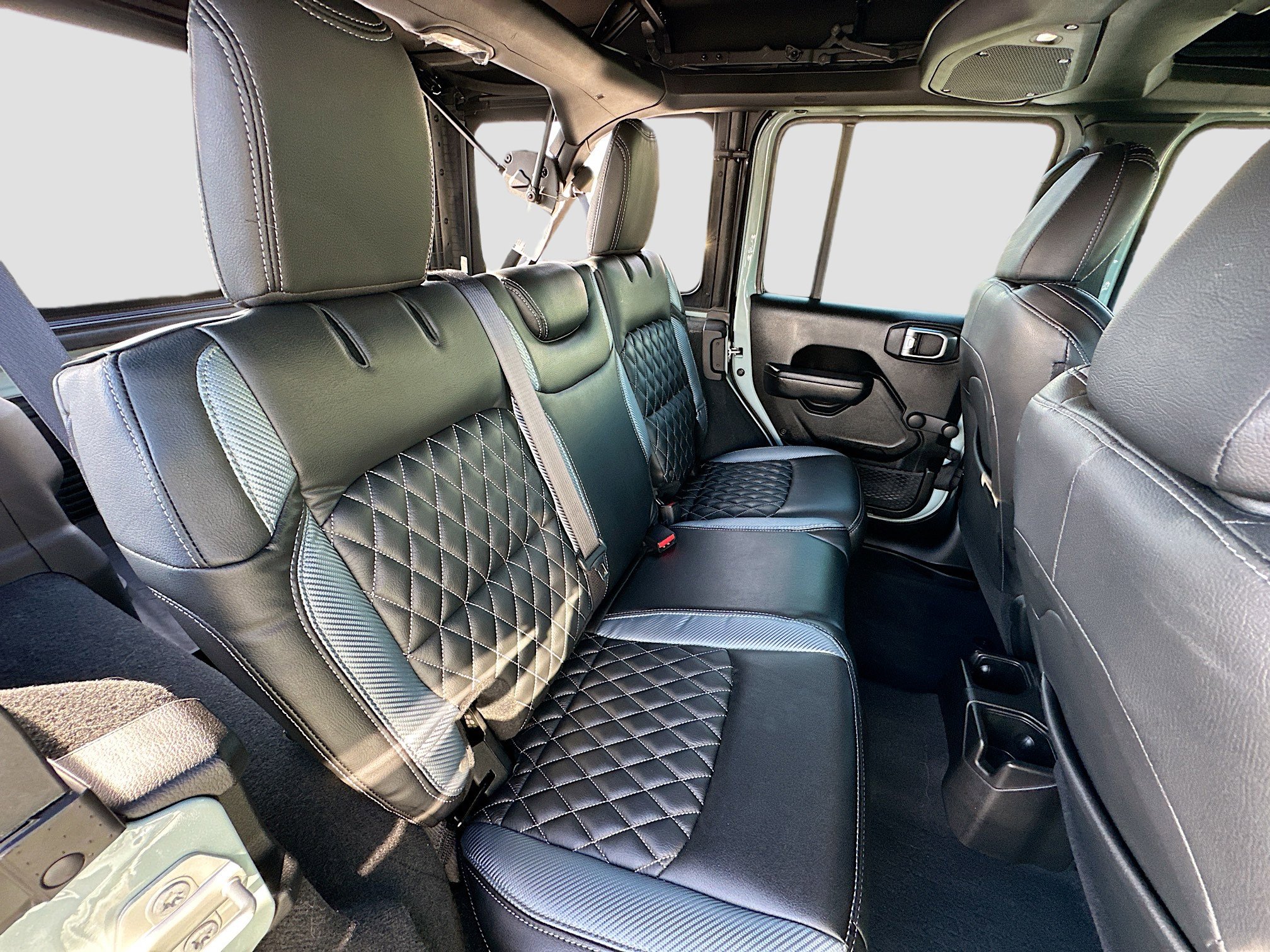 Used 2024 Jeep Wrangler Sport image 29